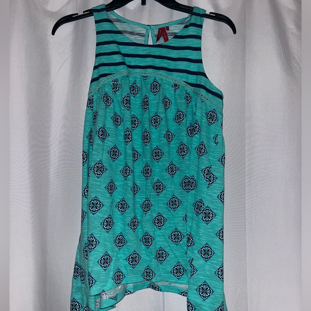 Teal tank size small never worn
